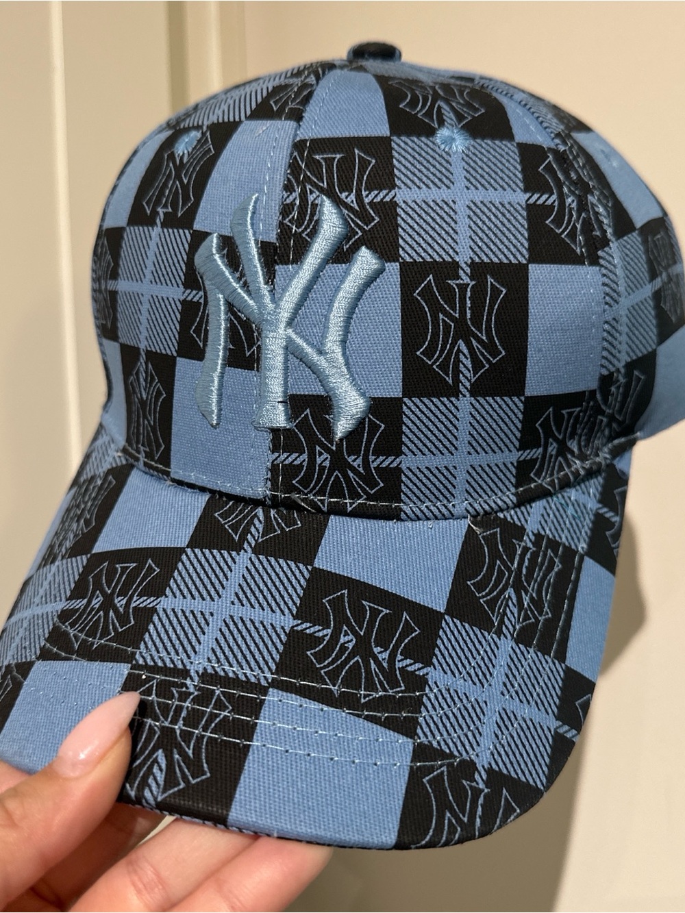 MLB New York Yankees Blue and Black Plaid Logo Cap